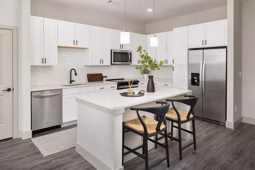 kitchen at Williamsburg Apartments 