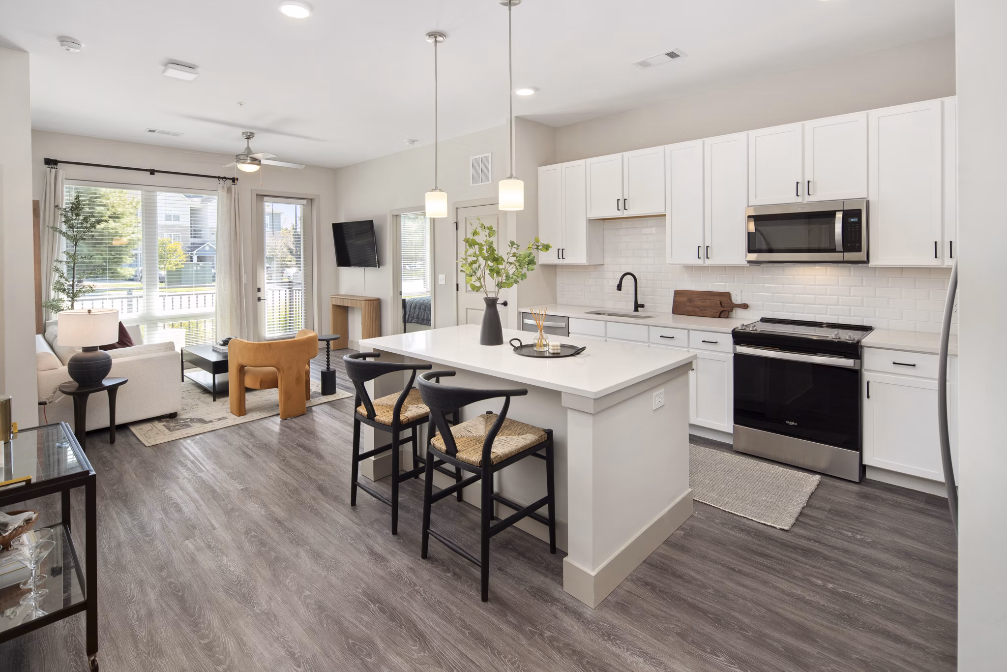kitchen at Williamsburg Apartments 