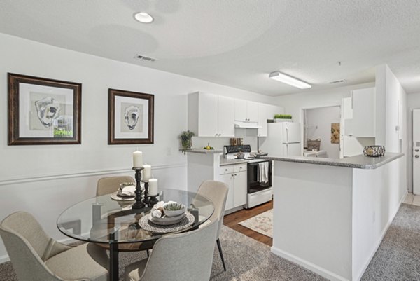 dining area at The Vinings at Duncan Chapel Apartments