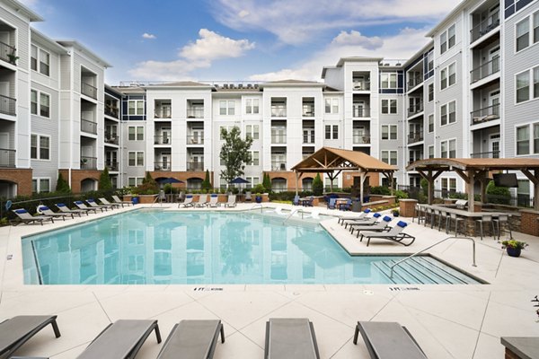 pool at Avanti Brookhaven Apartments