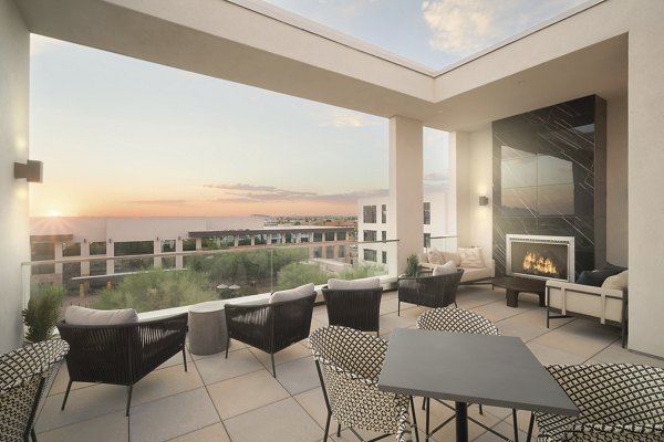 grill area at Huxley Scottsdale Apartments