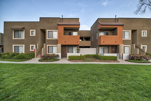 exterior at The Ranch at Moorpark Apartments