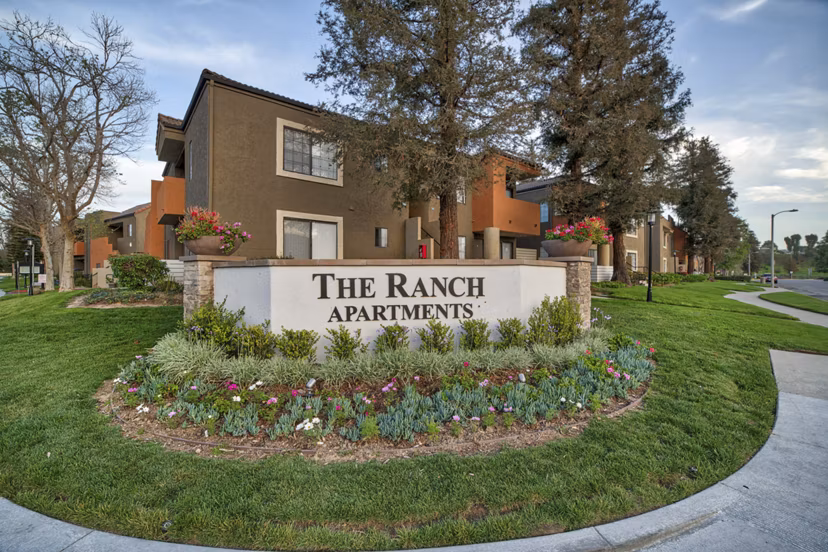 Elegant signage at The Ranch at Moorpark Apartments, a community offering upscale living in scenic Moorpark