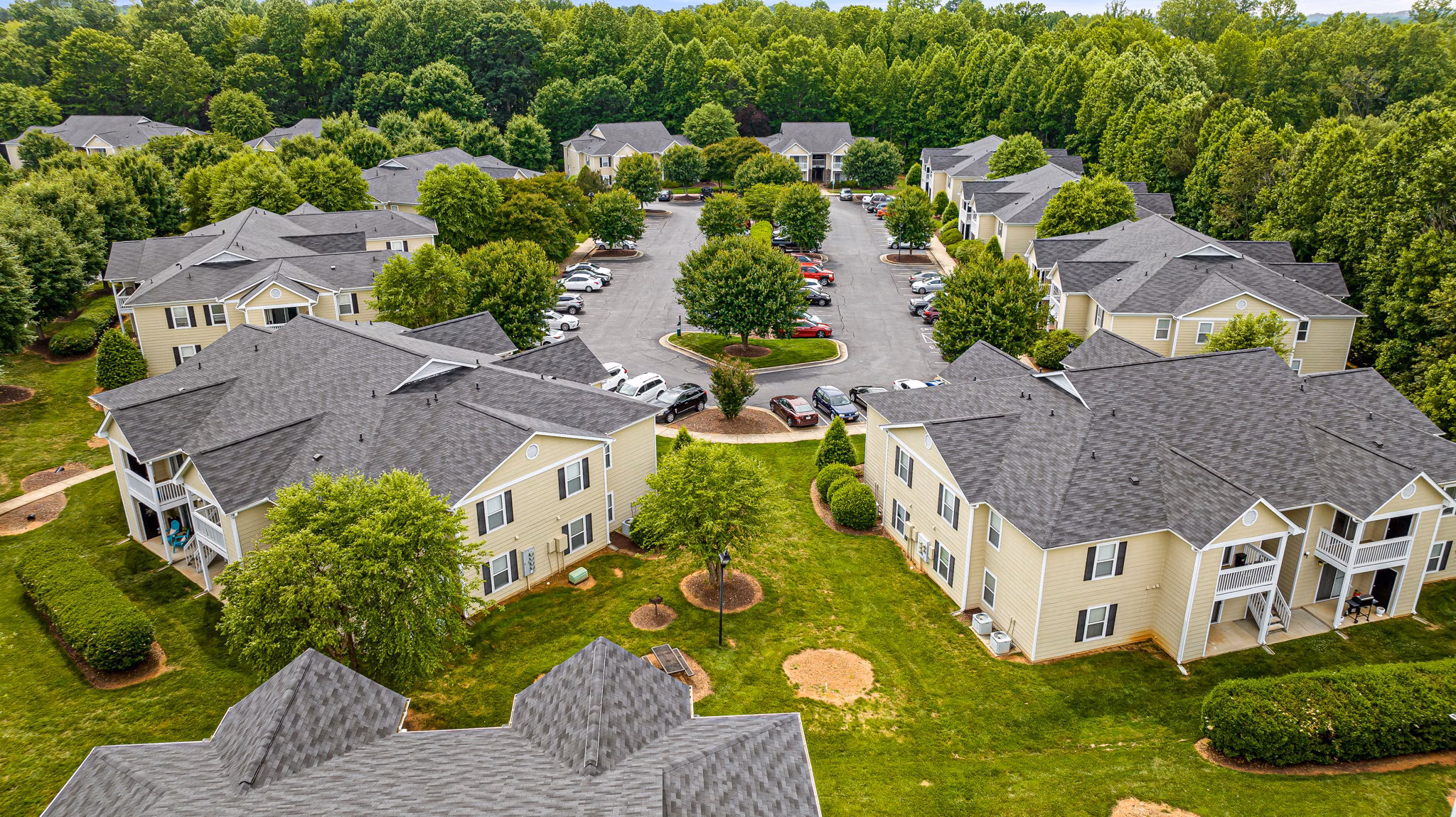 Building/Exterior at Fieldstone Apartment Apartments