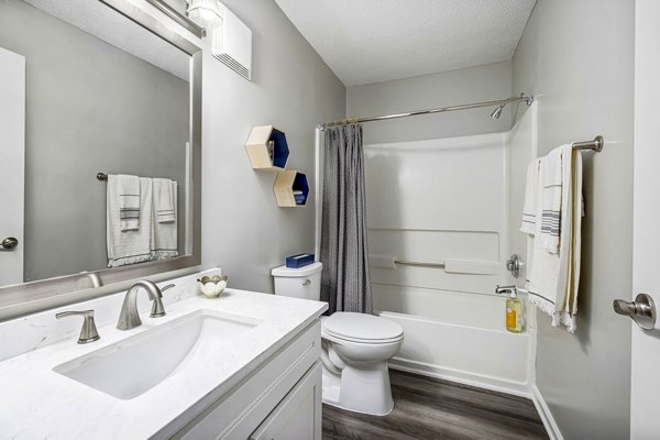 bathroom at Fieldstone Apartment Homes