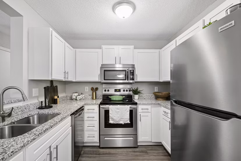 Spacious kitchen with modern appliances at Fieldstone Apartment Homes Ideal for luxury living and culinary activities