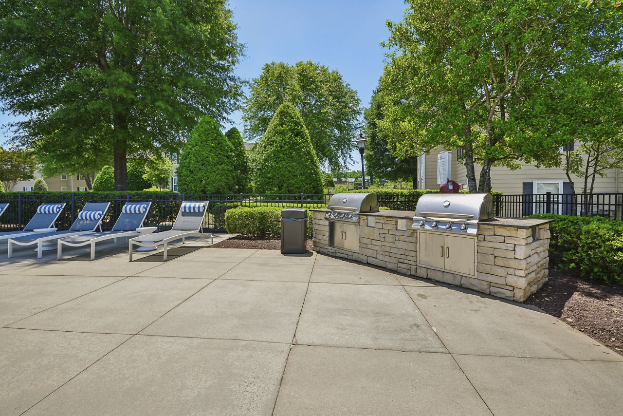 Grill area at Fieldstone Mebane Apartments