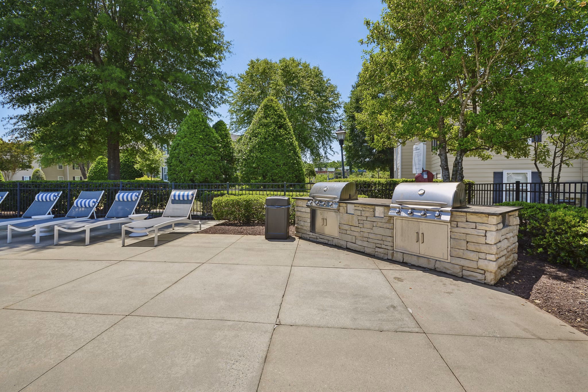 Patio at Fieldstone Apartment Apartments