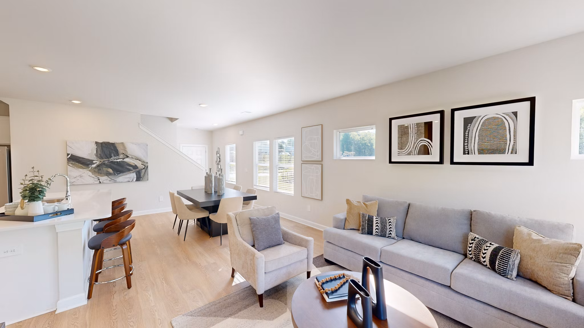 living room at Gramercy Woods Apartments 