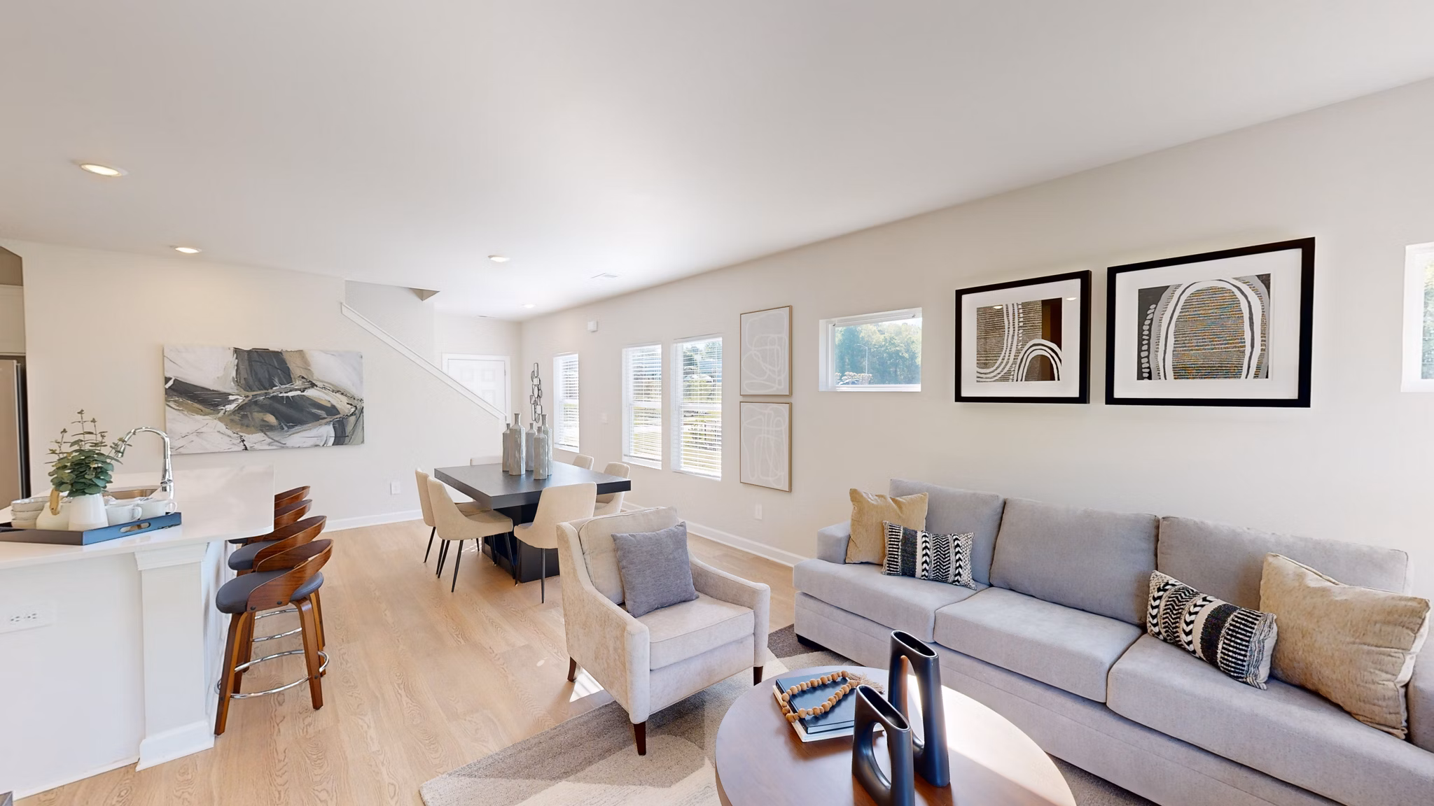 living room at Gramercy Woods Apartments 