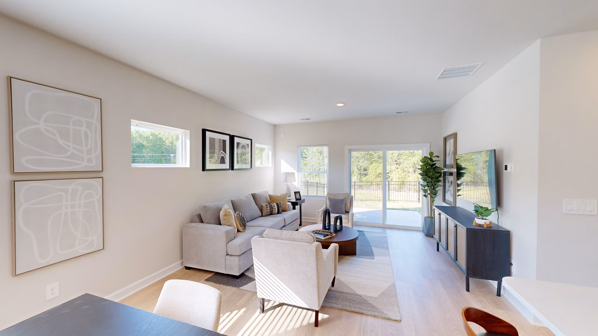 living room at Gramercy Woods Apartments 