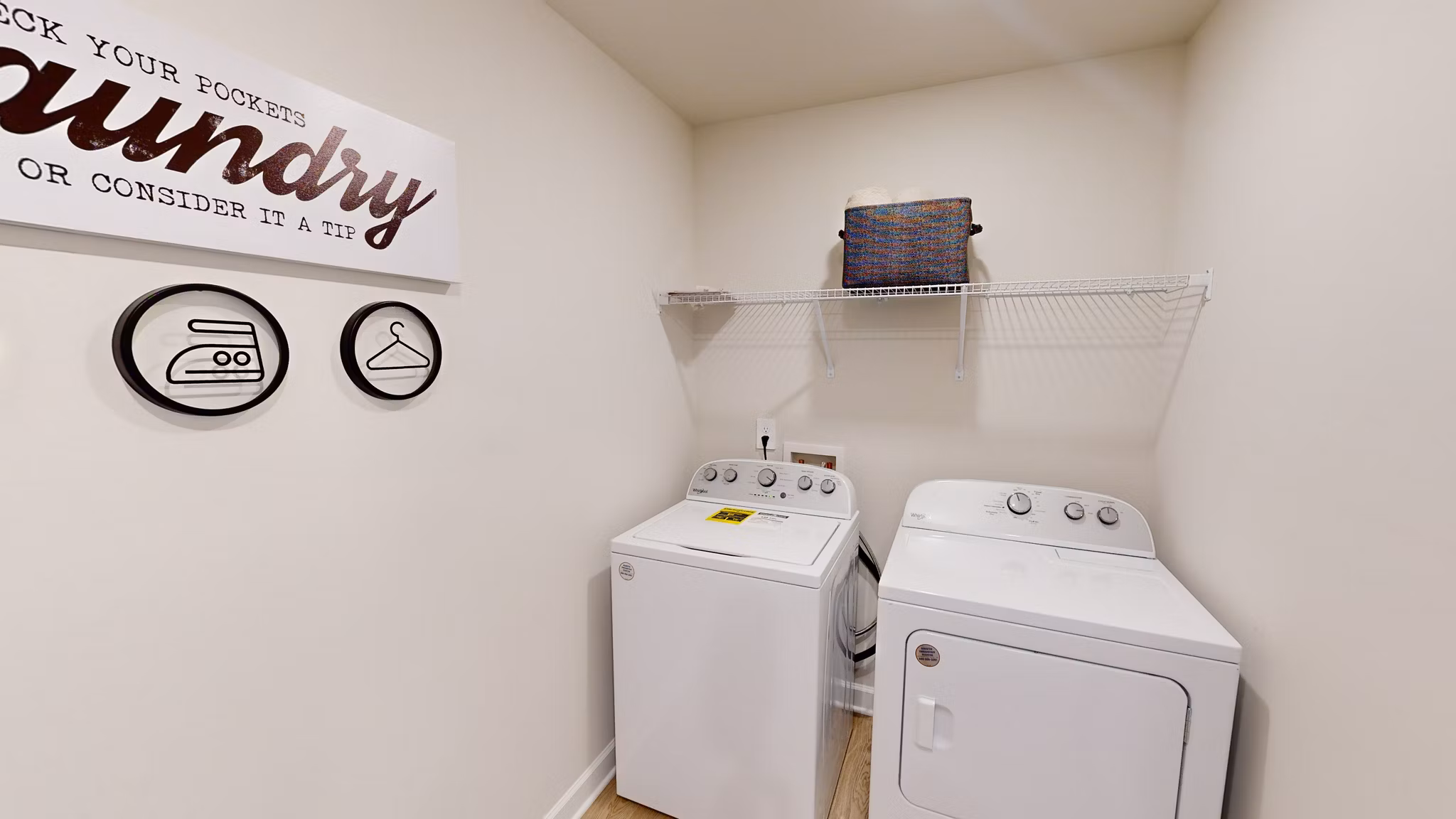 laundry room at Gramercy Woods Apartments 