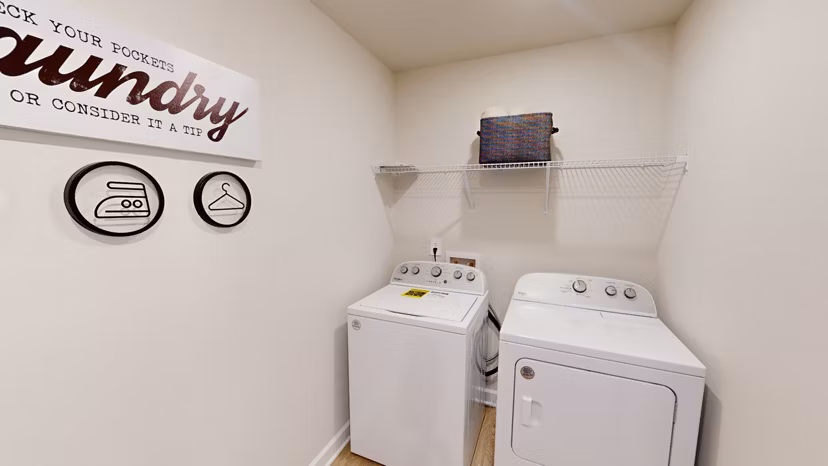 laundry room at Gramercy Woods Apartments 