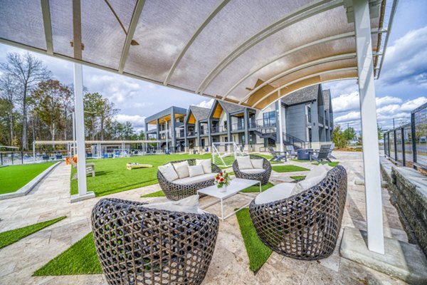 patio at Blu South Apartments