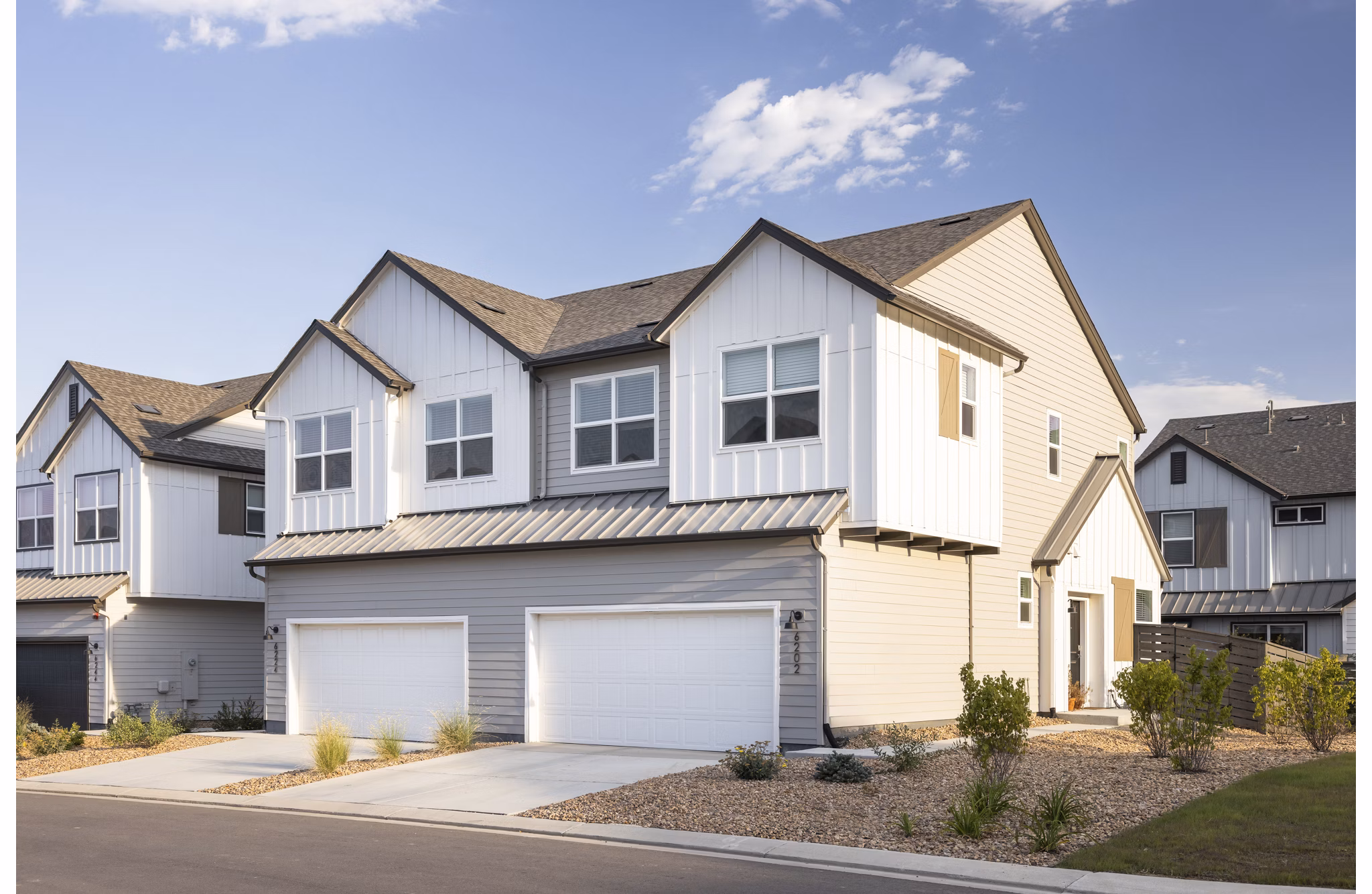 building/exterior at VellaTerra Apartments