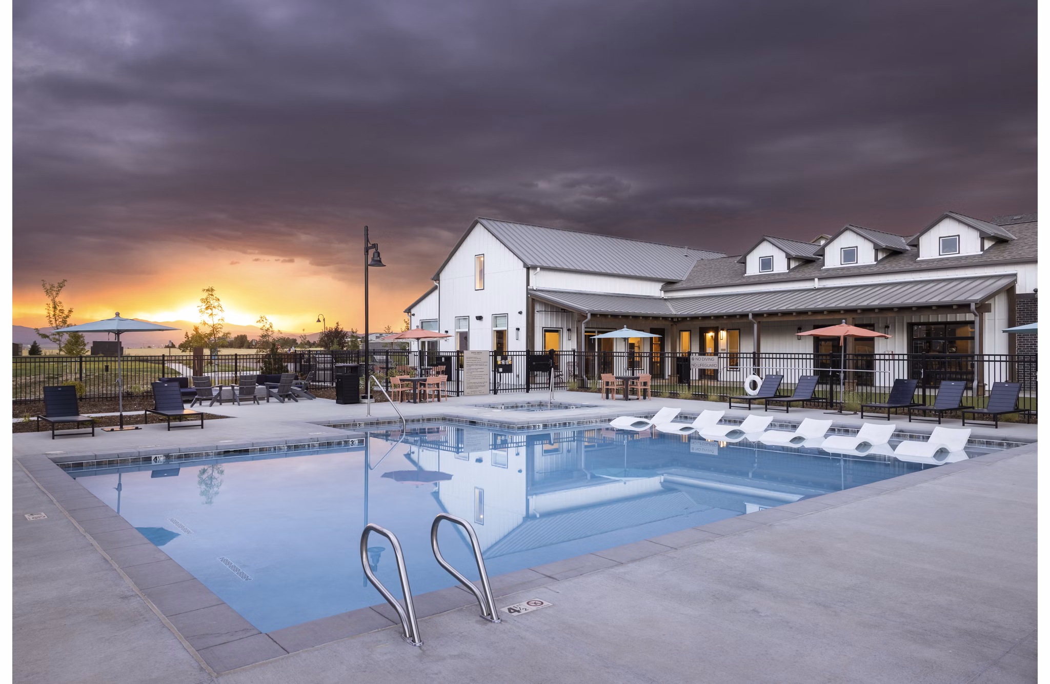 pool at VellaTerra Apartments