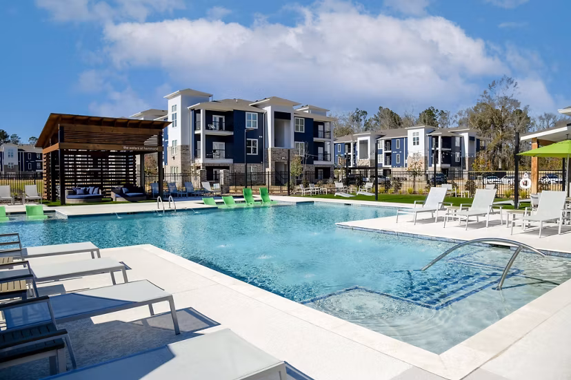 pool at The Waters at Hammond Apartments