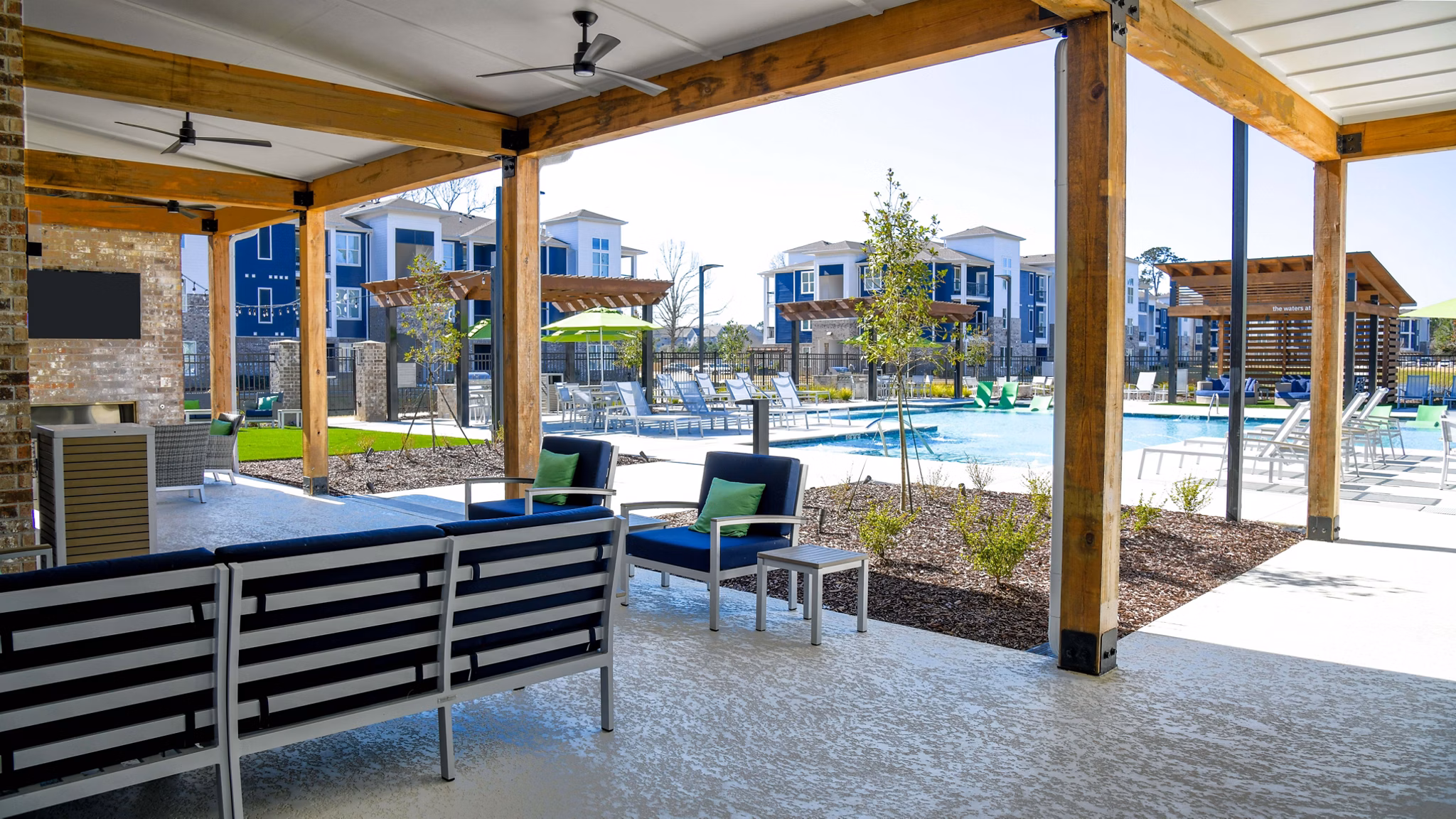patio at The Waters at Hammond Apartments
