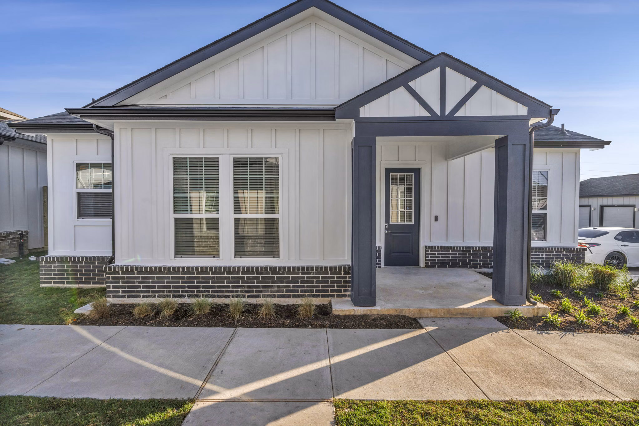 Preserve at Highway 6: Elegant of modern apartments in desirable suburban location
