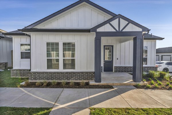 Preserve at Highway 6: Elegant of modern apartments in desirable suburban location