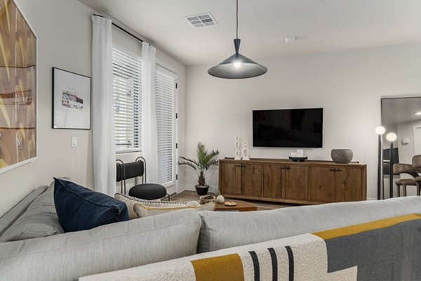 living room at Broadstone 7th Street Apartments