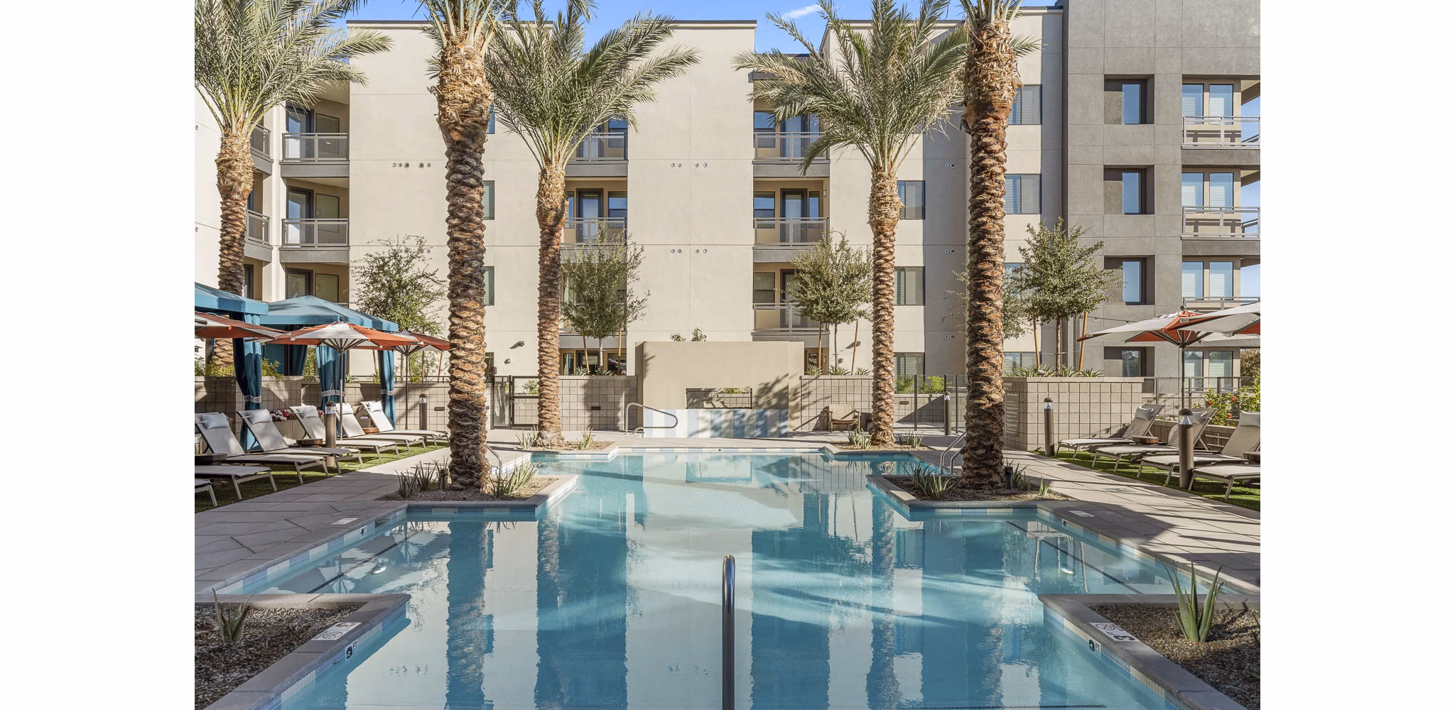 pool at Broadstone 7th Street Apartments
