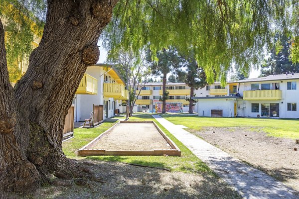 Courtyard featuring landscaped gardens at Fremont City Center Apartments, a luxury Greystar property