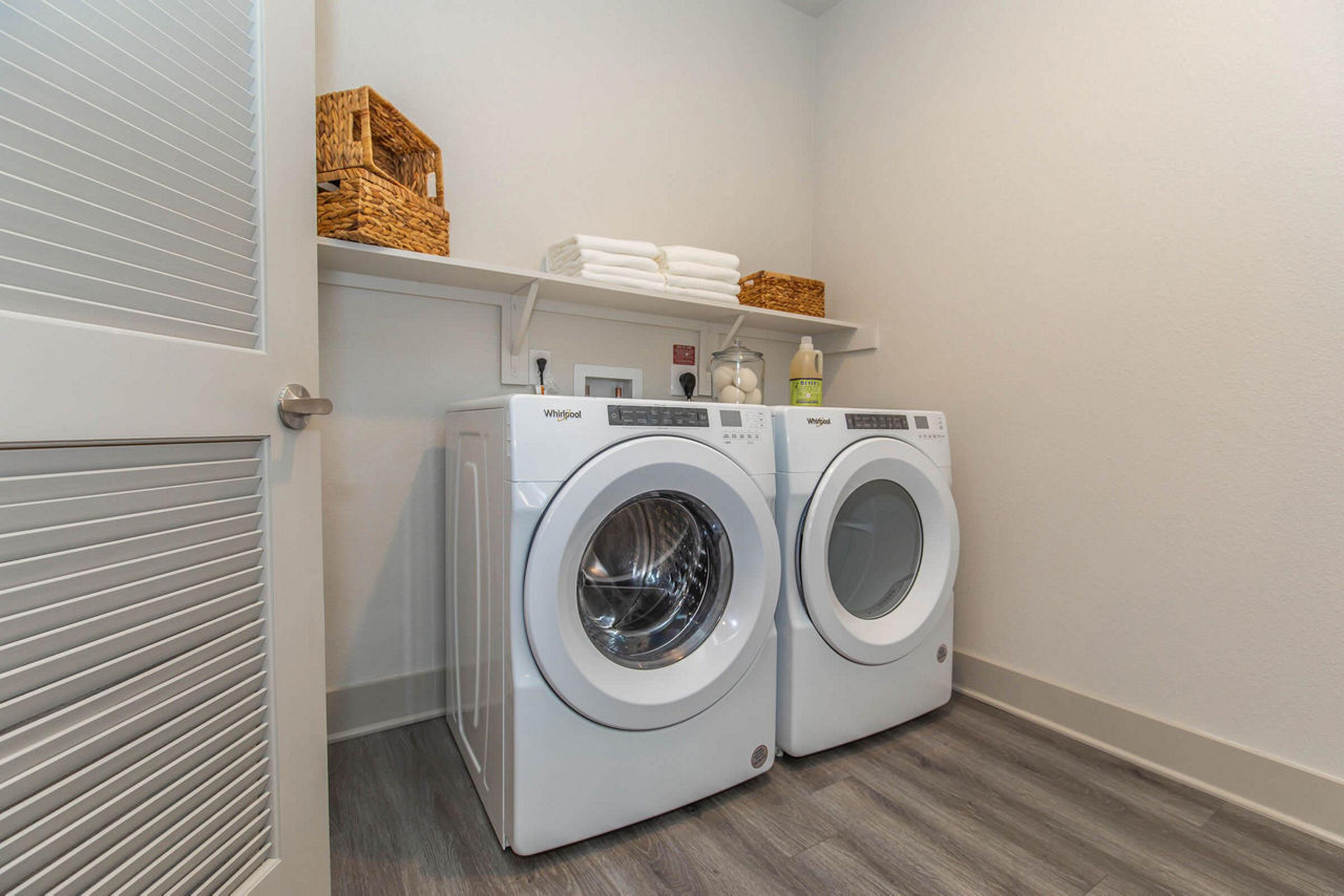 Laundry room at Vibe Med Center