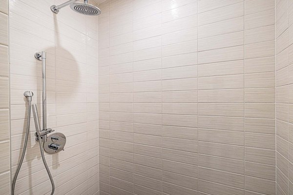 Evani 3223 Wilshire Apartments