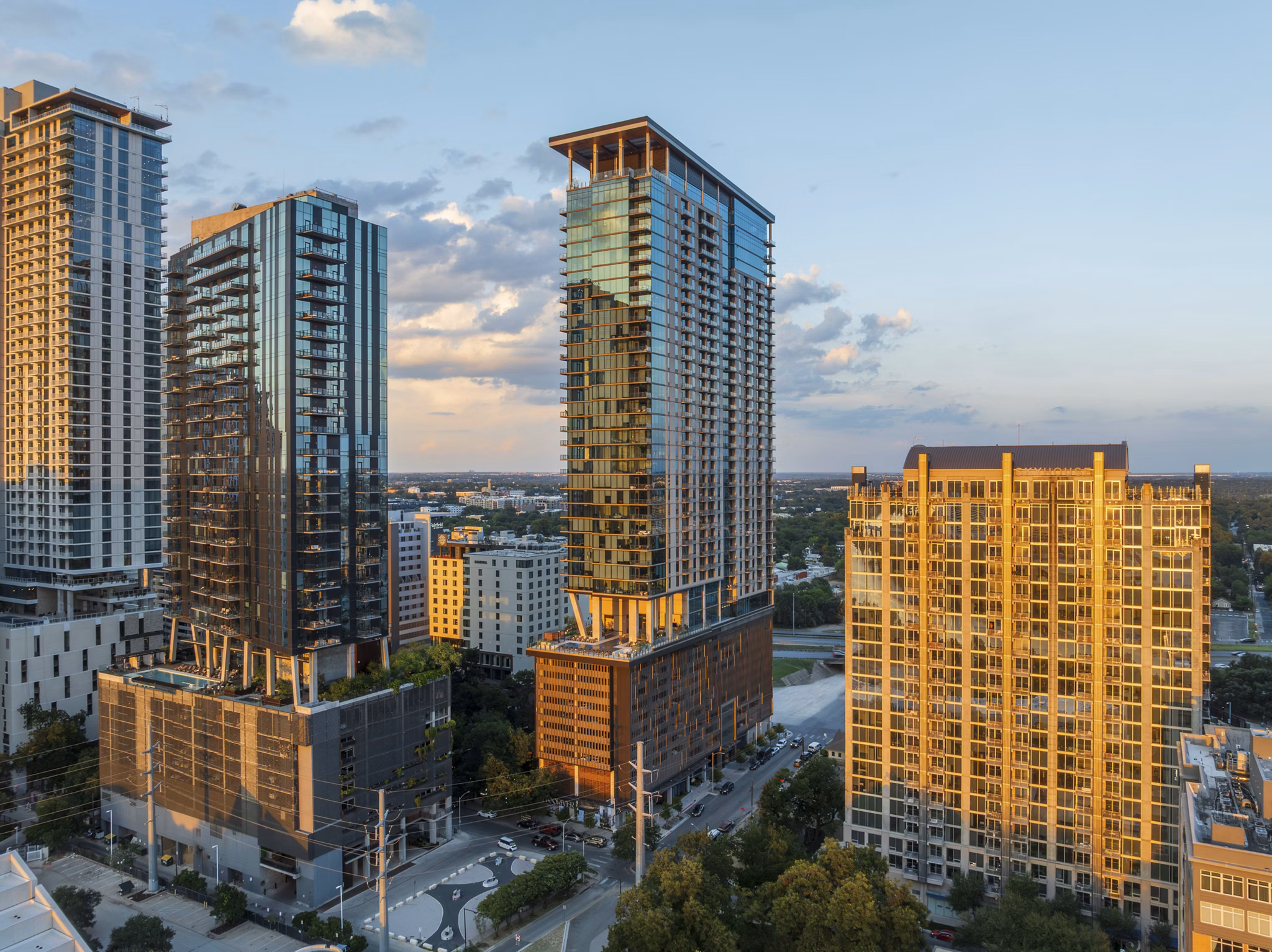 building/exterior at 700 River Apartments