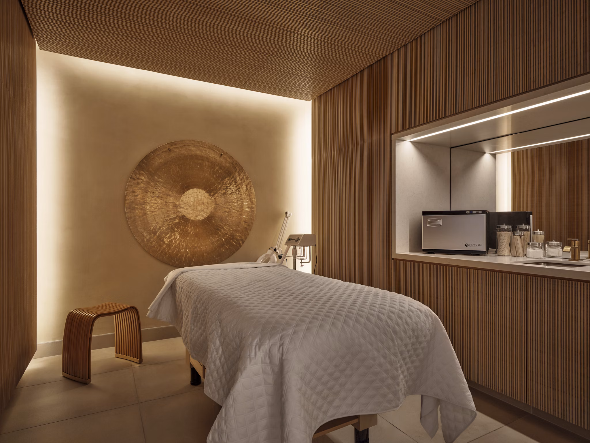 clubhouse at 700 River Apartments