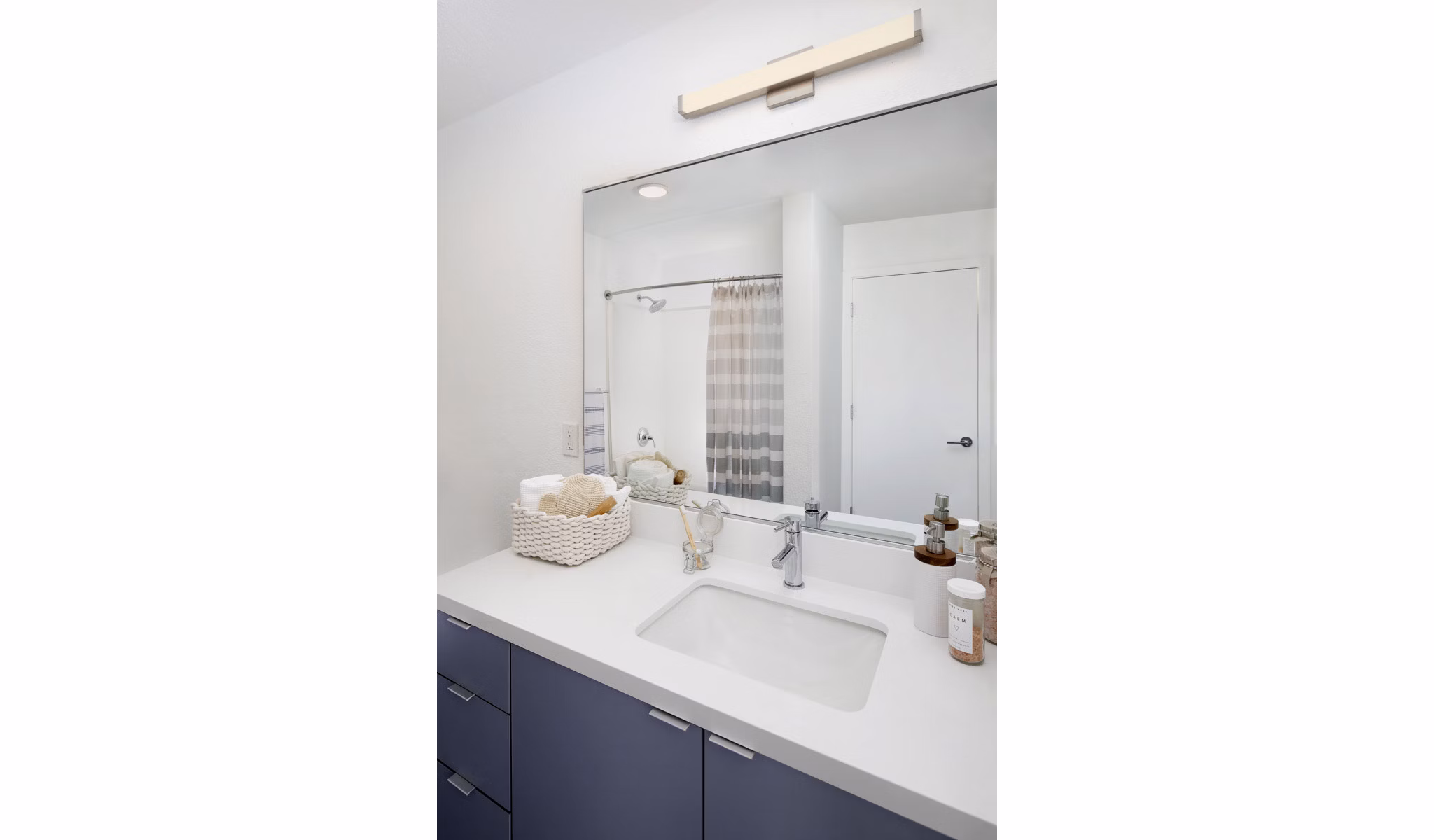 bathroom at South Shore Apartments