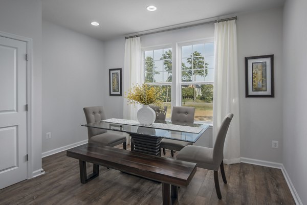 dining area at Brookestone Townhomes