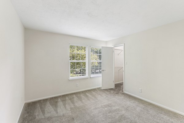 bedroom at Cherry Knoll Apartments