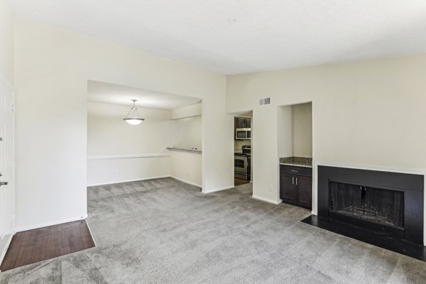 living room at Cherry Knoll Apartments