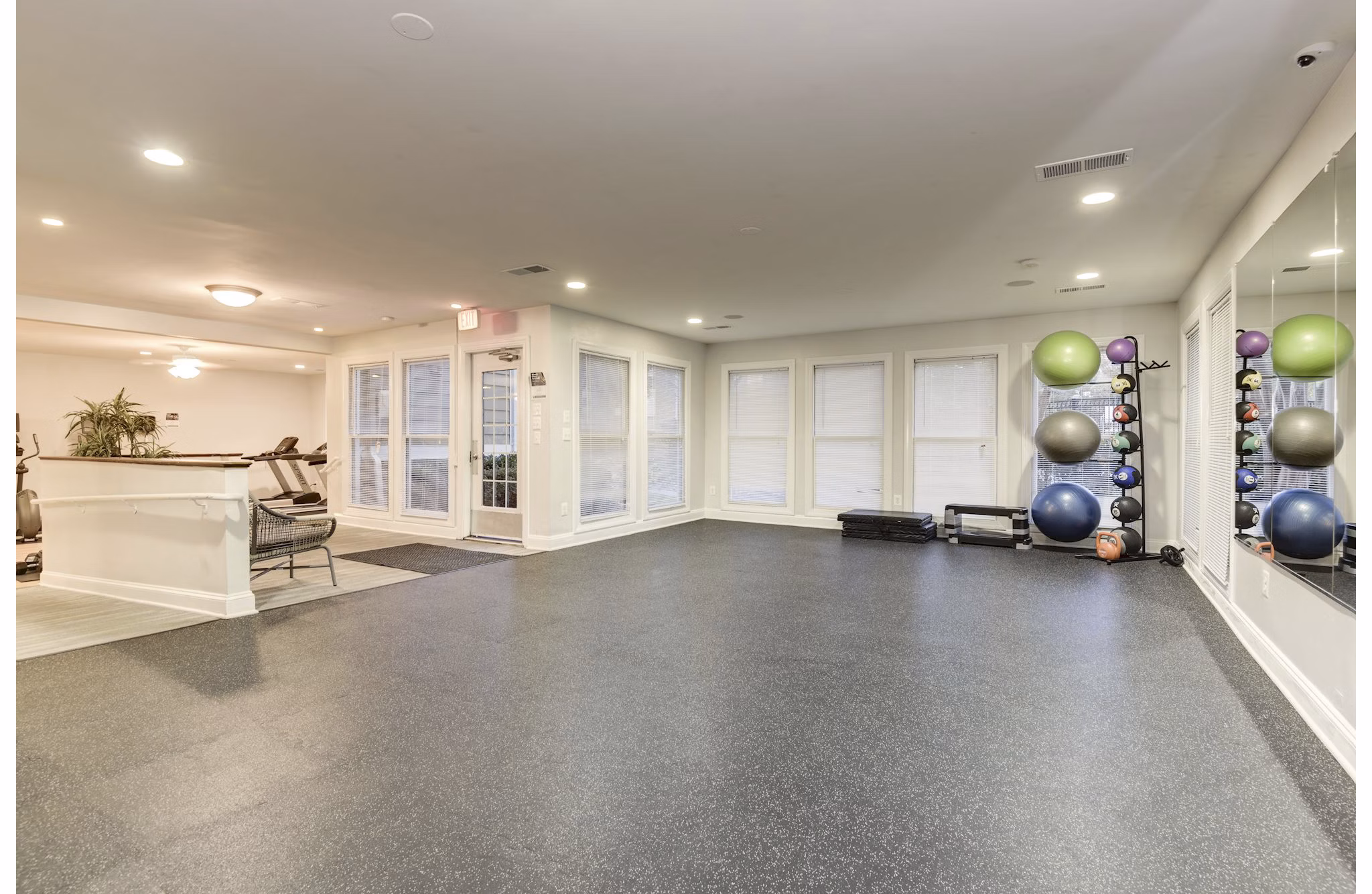 fitness center at Henley at Kingstowne Apartments