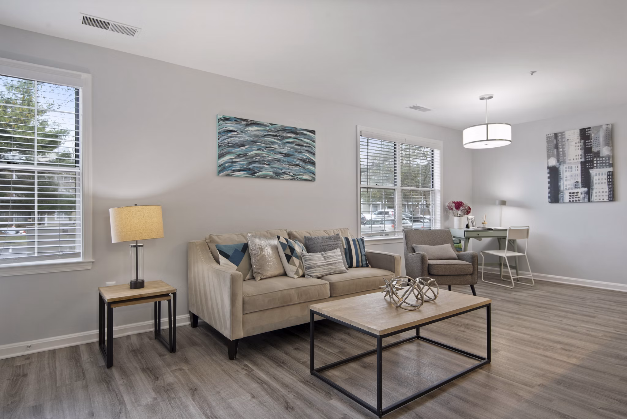 living room at Henley at Kingstowne Apartments