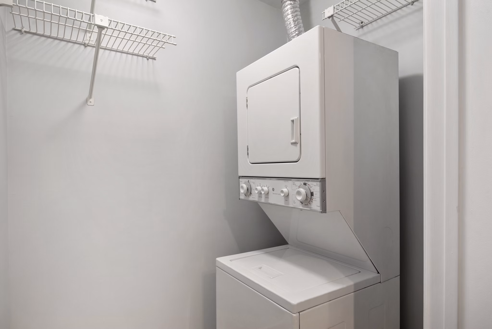 laundry room at Henley at Kingstowne Apartments