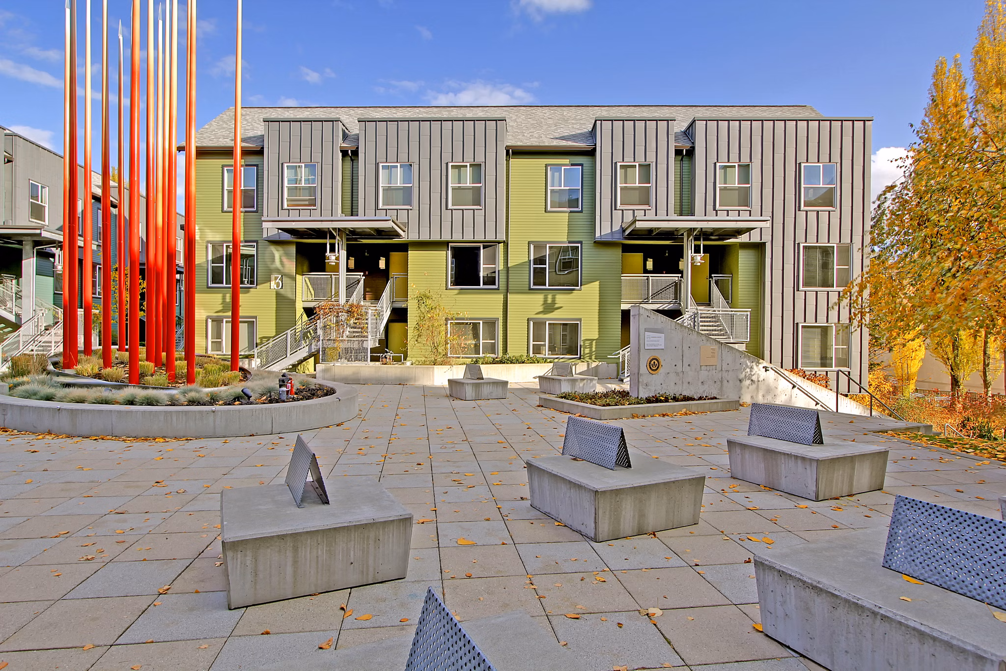 courtyard at Nordheim Court Apartments