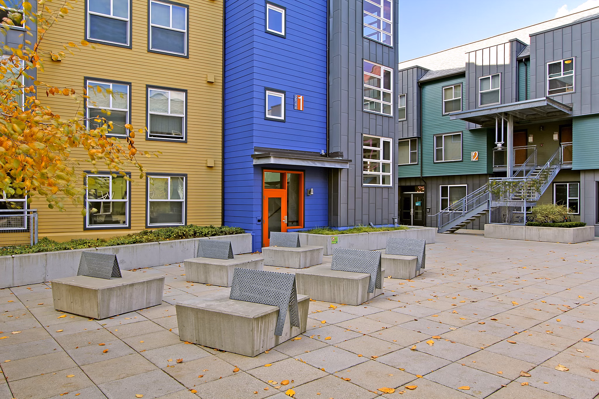 courtyard at Nordheim Court Apartments