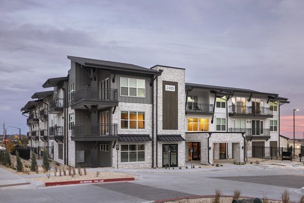 building at Allaso Peak Apartments