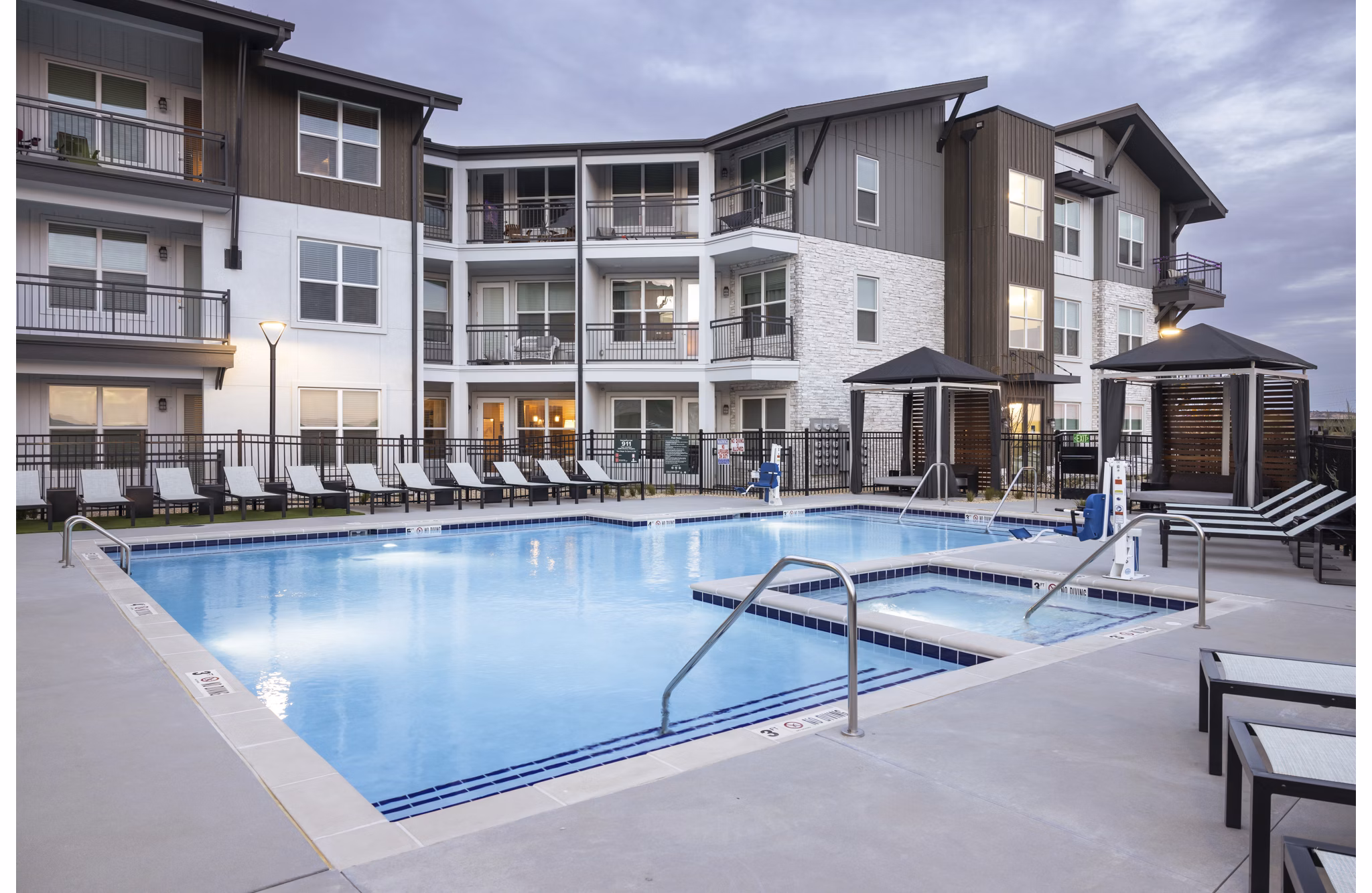 pool at Allaso Peak Apartments