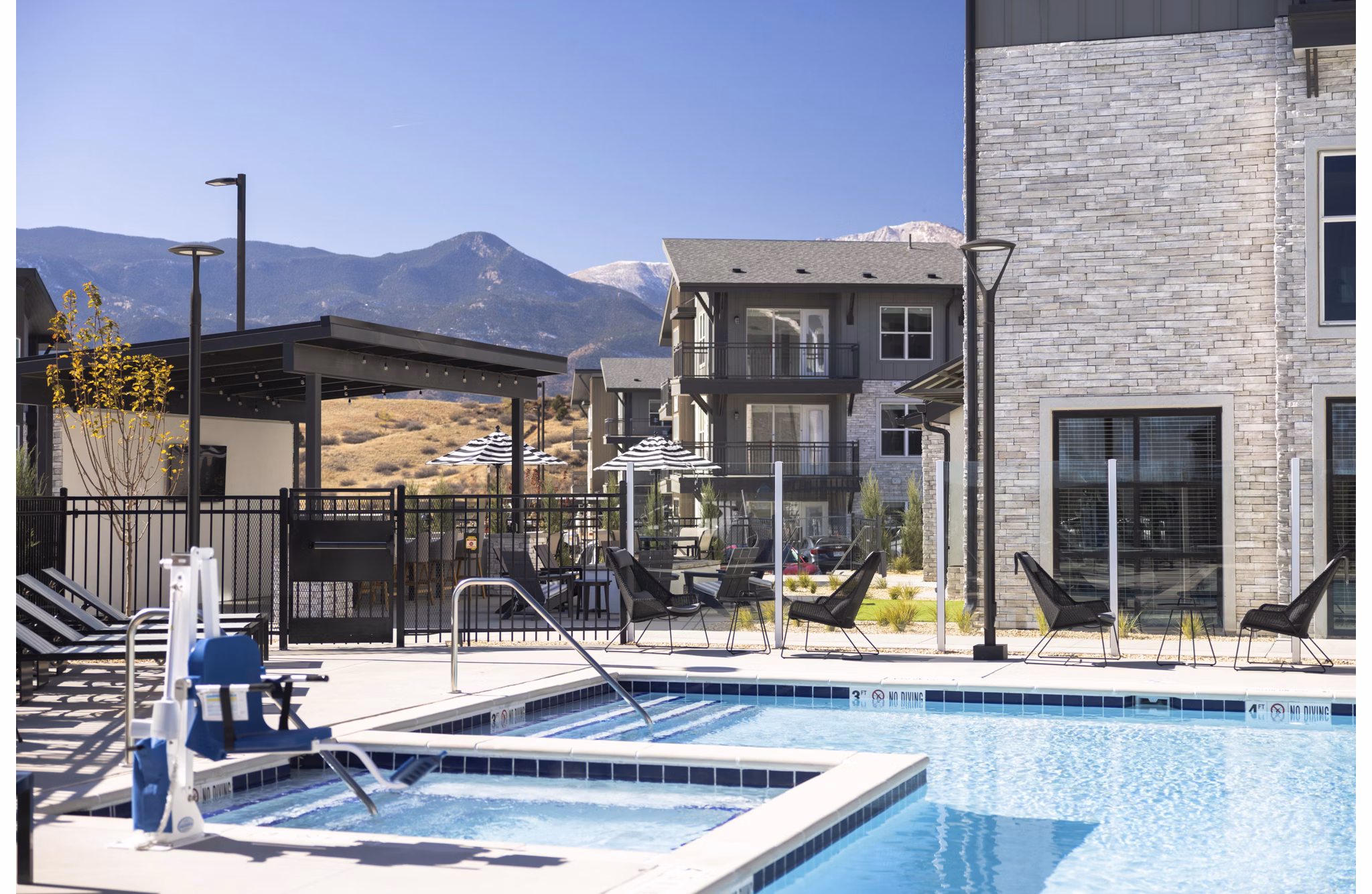 pool at Allaso Peak Apartments