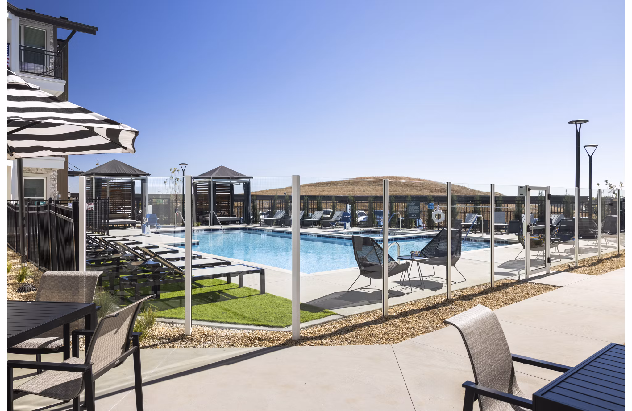 pool at Allaso Peak Apartments