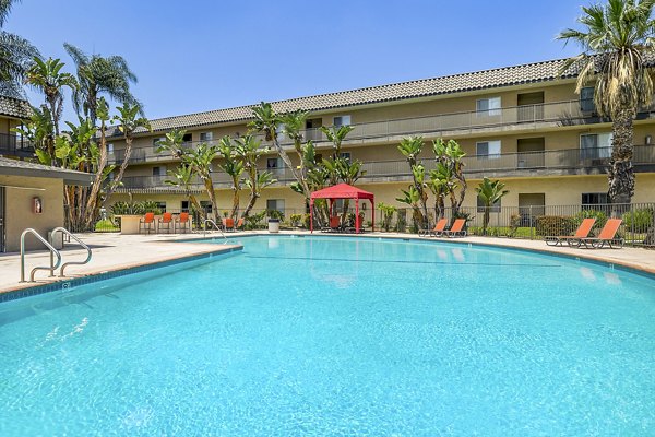 pool at Coronado Palms Apartments
