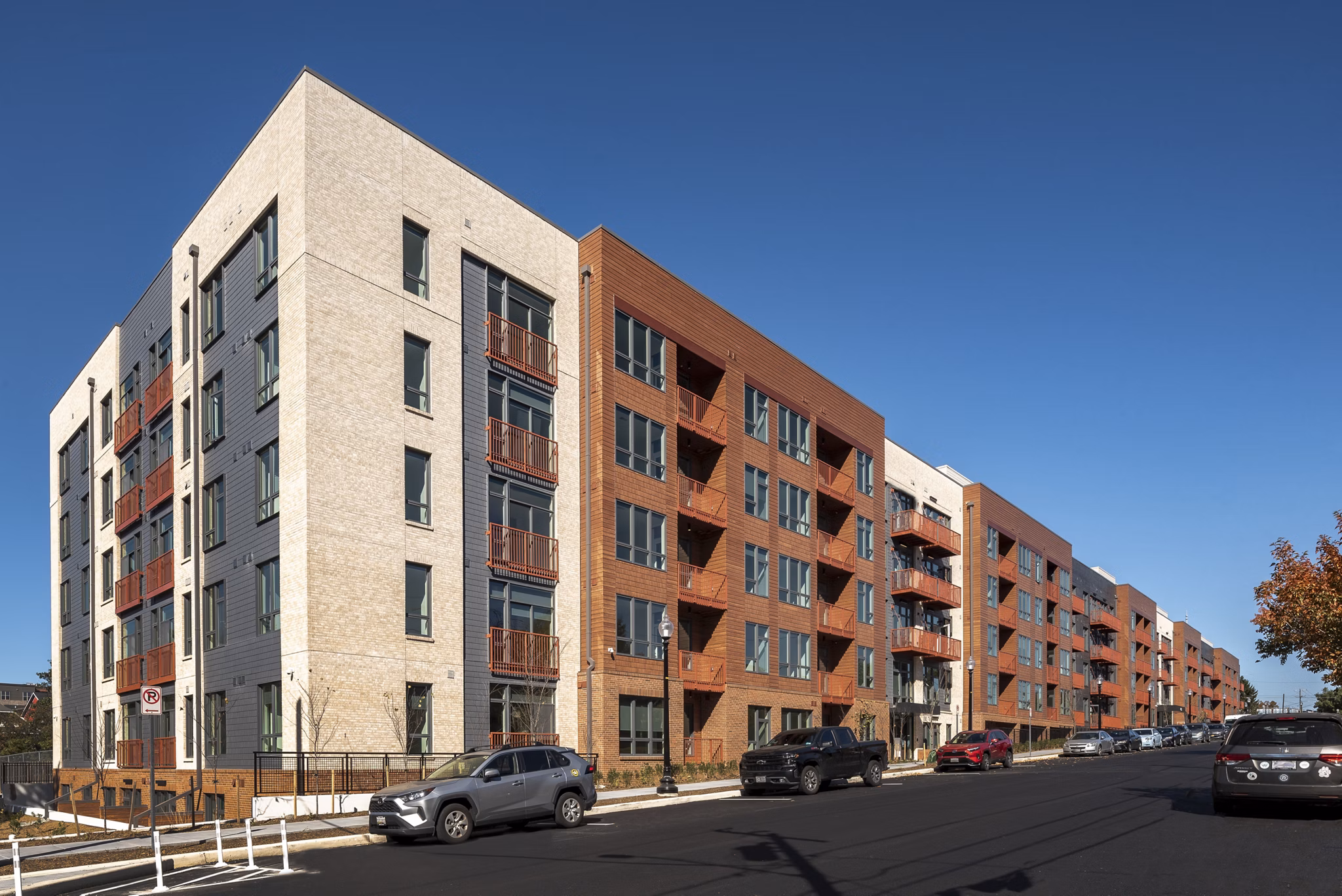 exterior at The Glade on Laurel Apartments 