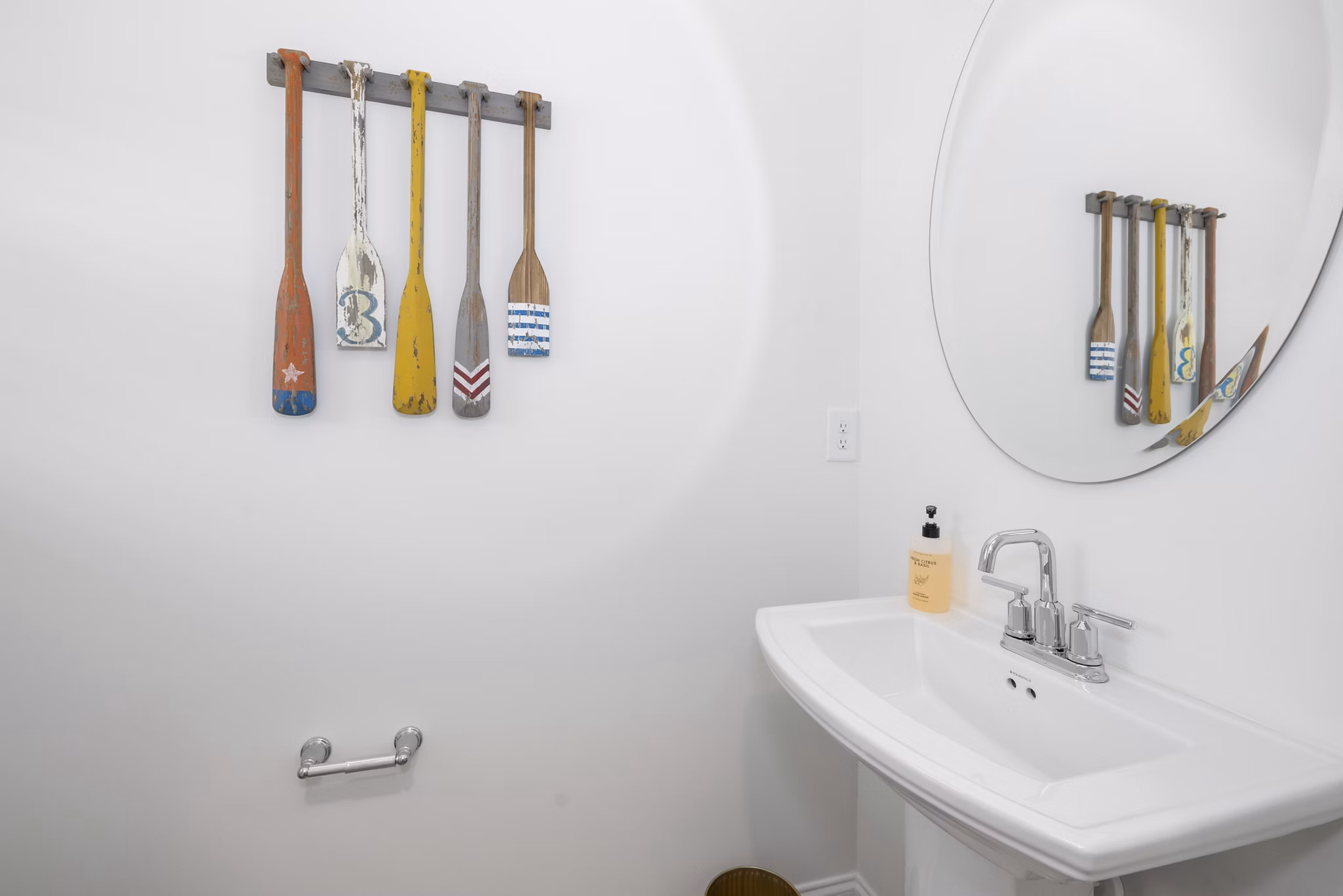 Modern bathroom with sleek fixtures at Oak Lake Townhomes Apartments, enhancing the luxury living experience