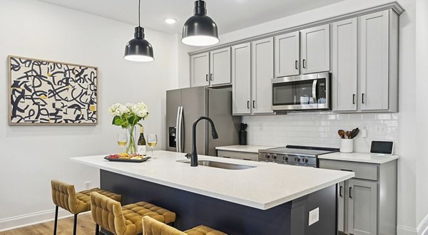 kitchen at Oak Lake Townhomes Apartments