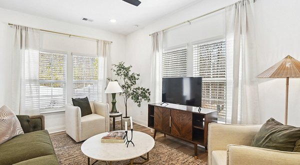 living room at Oak Lake Townhomes Apartments