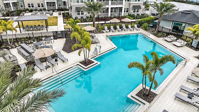 pool at Encore Narcoossee Apartments 